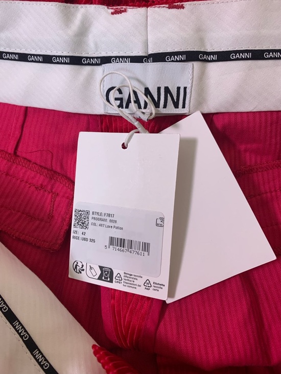 Ganni Women’s Light Shiny Corduroy Cuffed Shorts Pink Fushia Size EU 42 US 10/12 - Picture 2 of 8
